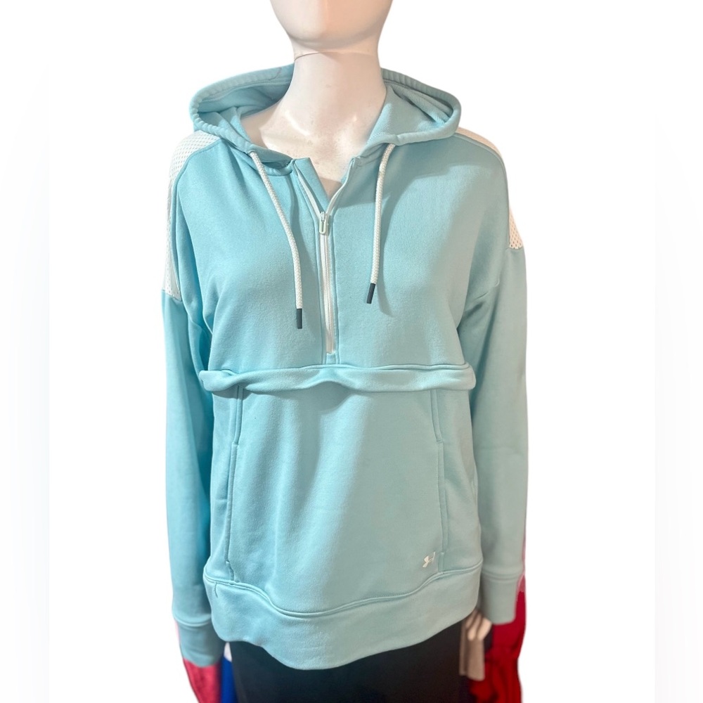 under armour hoodie women’s 1/2 Zip size Large light teal/ baby blue